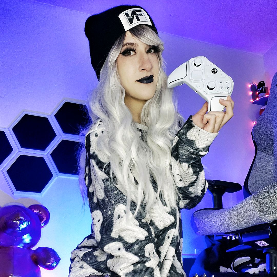 Sara💜 | Twitch Streamer