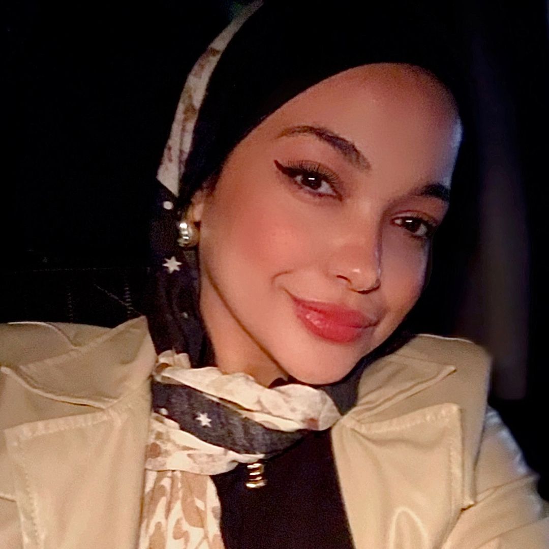 Esraa | خبيرة تسويق