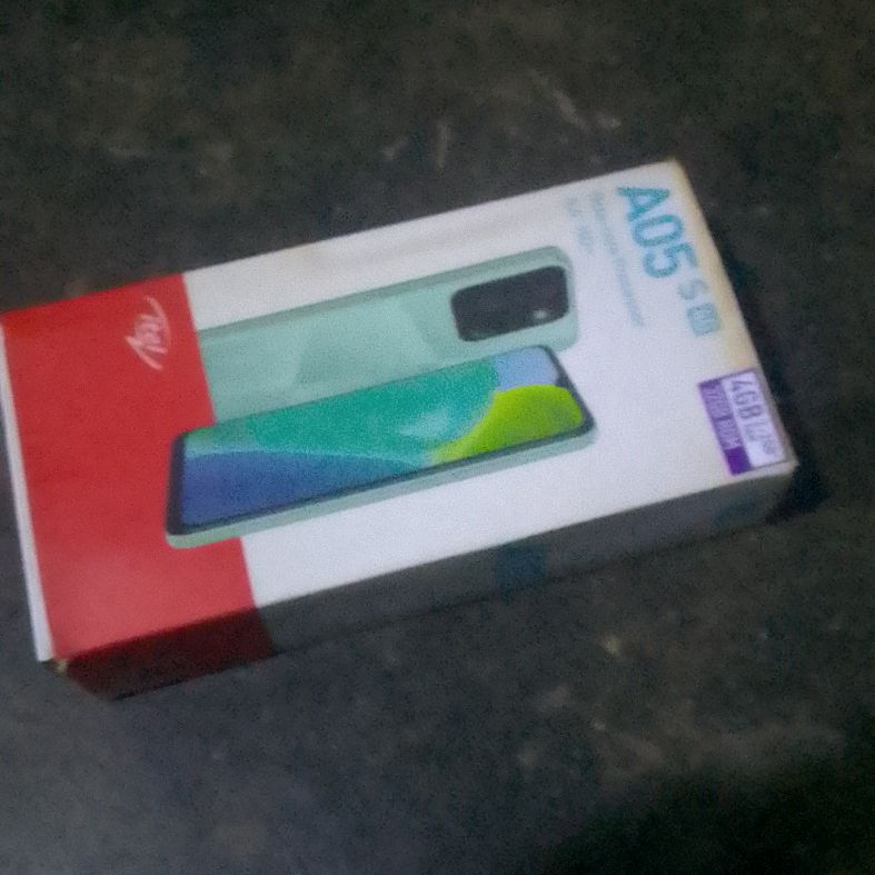 AYOMIADEGOLD@hotmail.com