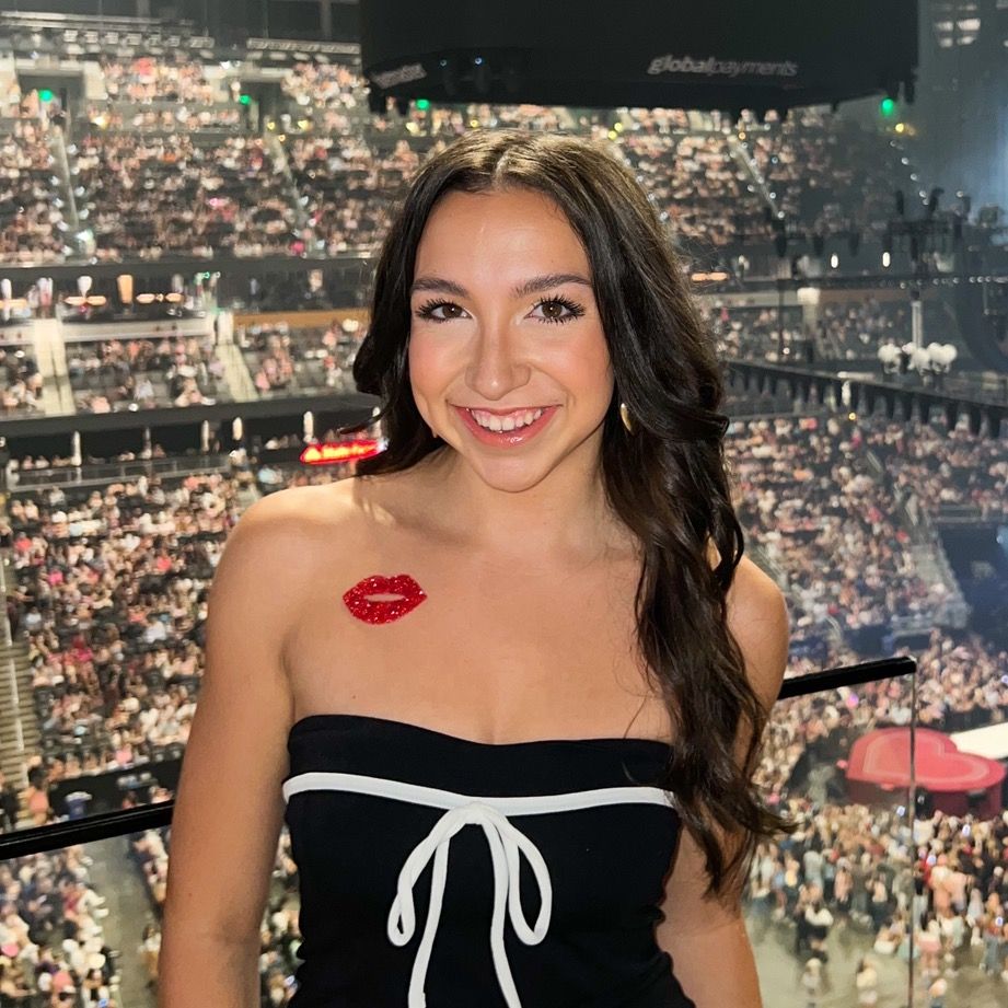 abigail rosenthal 🪩✨