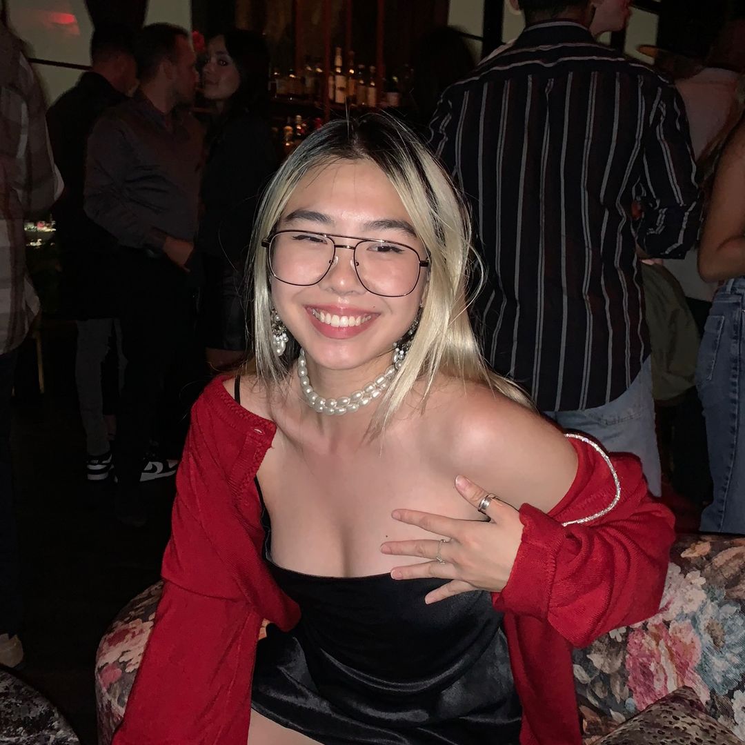 Jenni✨ Career,Wealth,Lifestyle