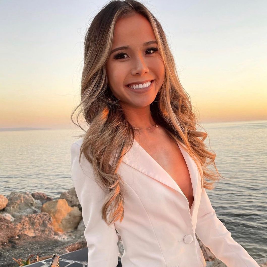 angie l fitness finance girlie