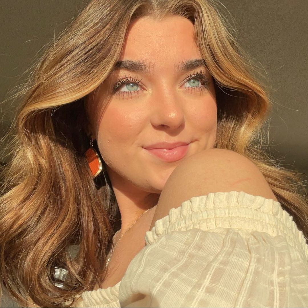 MAKENNA | OR HAIRSTYLIST