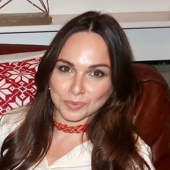 ✨Carissa Explains It All ✨