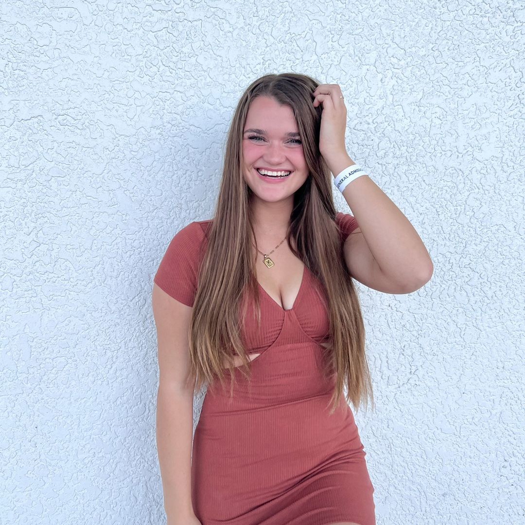 Kelsi Wakeman | motherhood