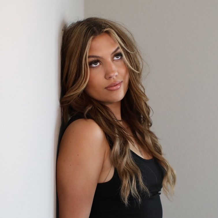 baileigh kay ✝️ 🩺 🍒♠️🪻💋