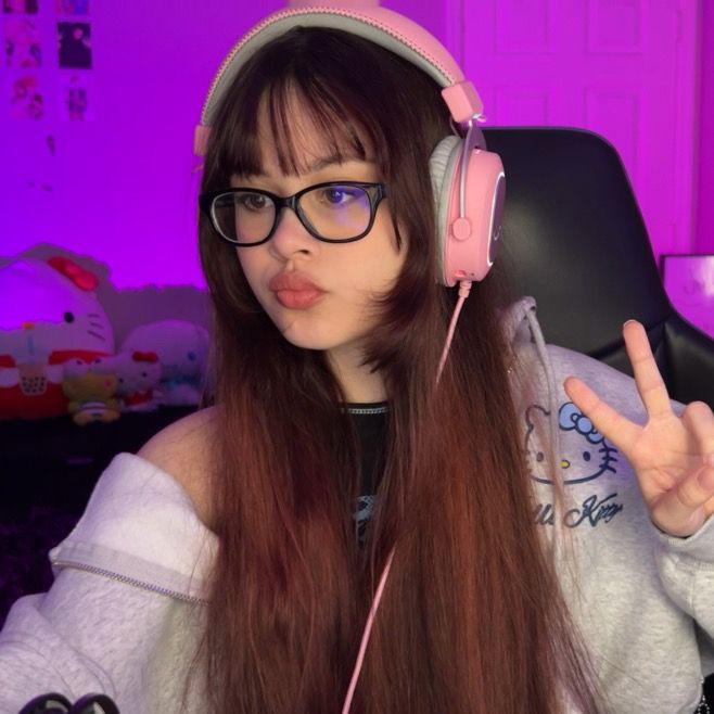 berrynaty | horror streamer 🖤