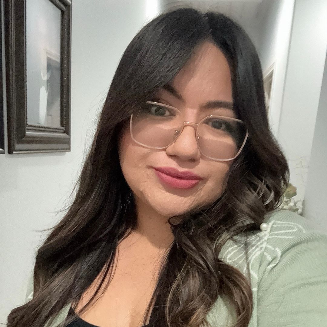 Dee | Latina mom of 3