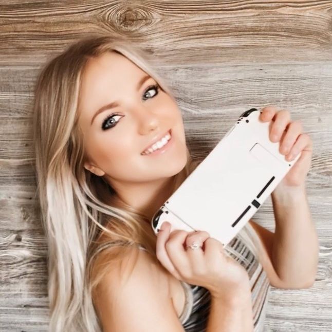 chickwood | cozy gamer