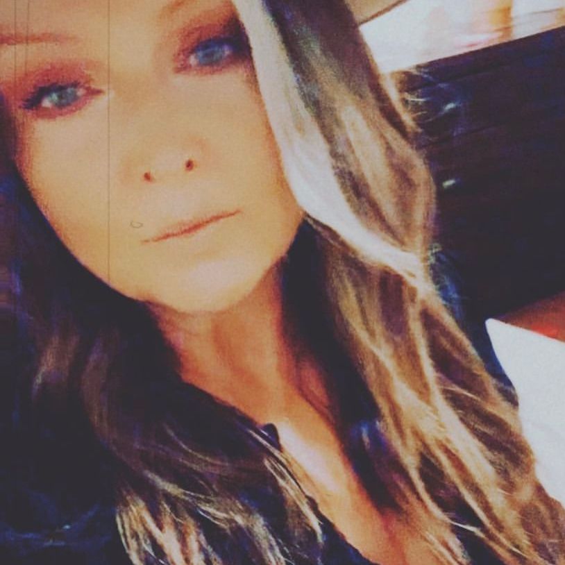 𝔖𝔥𝔢𝔩𝔩𝔶 🐝/𝔇